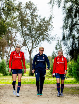Synne Sofie Kinden Jensen, Kristine Skuland Nilsen and