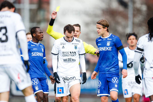 Sirius Adam Hellborg får en varning