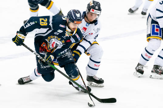 Borlänges Matej Galbavy och Visby/Romas Eric Winbergh