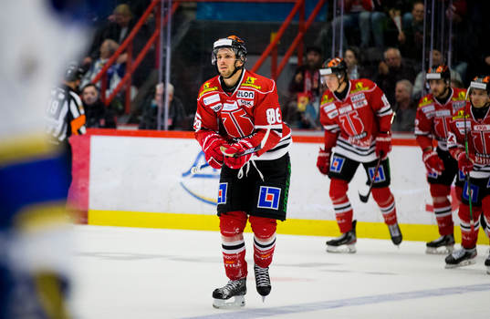 Örebros Mathias Bromé gör 1-0 och jublar