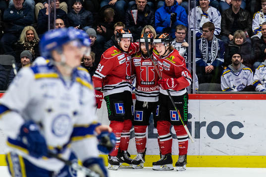 Örebros Robin Salo jublar