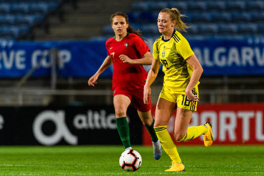 Fridolina Rolfö of Sweden and Vanessa Marques of Portugal