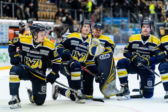 s Lias Andersson, Oscar Sundh, målvakt Hugo Alnefelt och