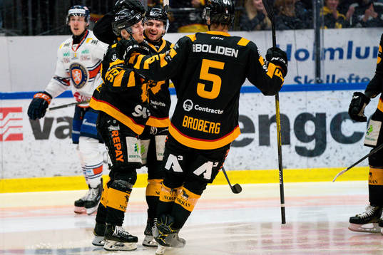 Skellefteås Toni Kallela, Darren Nowick och Philip Broberg