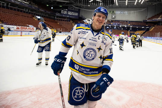 Leksands Martin Karlsson  jublar