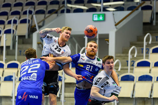 IFK Ystads Jesper Gustavsson och Filip Långh mot Alingsås