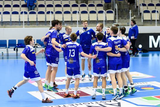 Alingsås spelare jublar