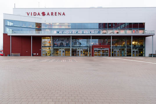 Exteriör vy av Vida arena före ishockeymatchen i SHL