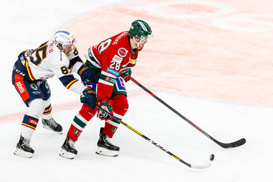 Djurgårdens Michael Haga och Frölundas Johan Sundström