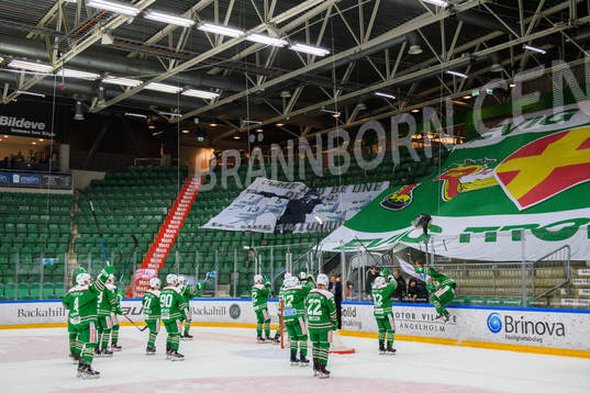 Rögles spelare lossas tacka publiken