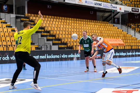 Kristianstads Anton Halén med en straff på Önnereds