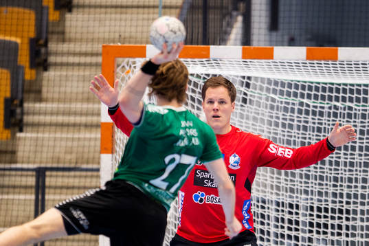 Kristianstads målvakt Richard Kappelin och Önnereds Anton