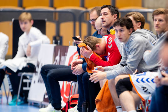 Kristianstads målvakt Leo Larsson har ont