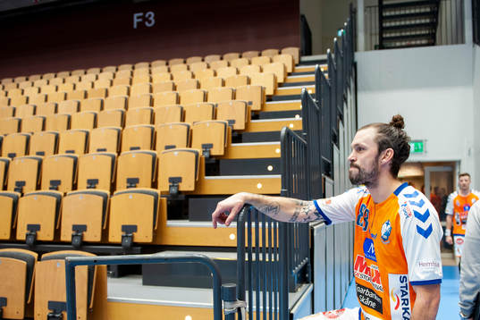 Kristianstads Fredrik Petersen blickar över tomma läktare