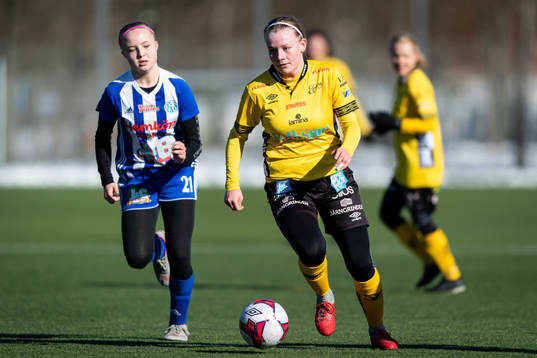 Elfsborgs Leann Nyström och Rävlandas Filippa Johansson