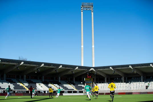 Tomma läktare