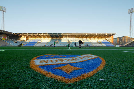 Youth team IF Sylvia training at Östgötaporten as the