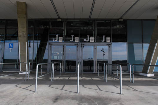 Tomma biljettkassor på Tele2 Arena