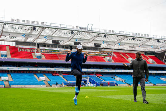 Joshua King of the Norwegian national football team trains