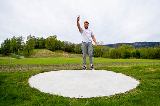 Norwegian discus thrower Ola Stunes Isene trains at the