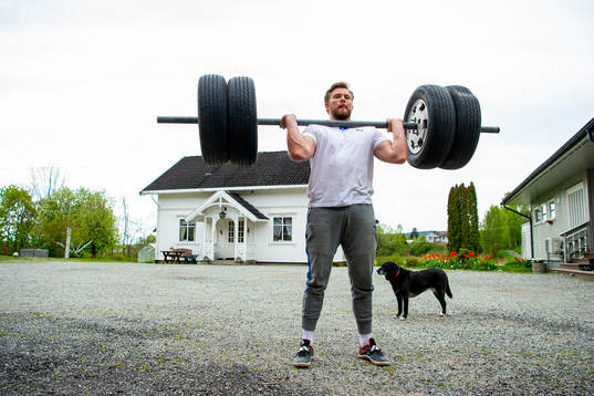 Norwegian discus thrower Ola Stunes Isene trains at the