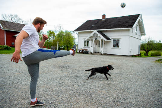 Norwegian discus thrower Ola Stunes Isene trains at the