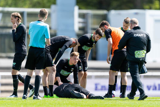 Varbergs Hampus Zachrisson har ont
