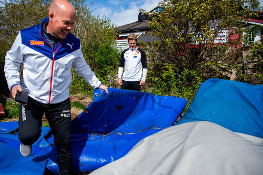 Norwegian pole vaulter Sondre Guttormsen together with his
