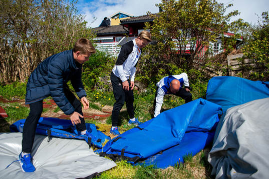 Norwegian pole vaulter Sondre Guttormsen together with his