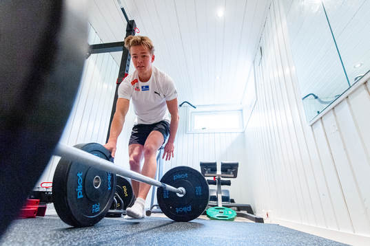 Norwegian pole vaulter Sondre Guttormsen trains at home as