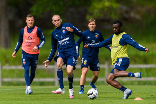 Marcus Danielson och Emmanuel Banda