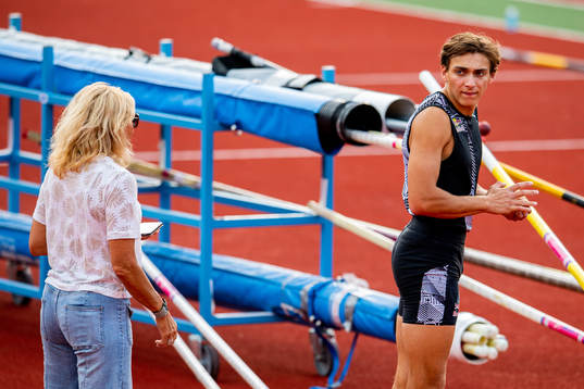 Armand Duplantis of Sweden talks with his mum Helena