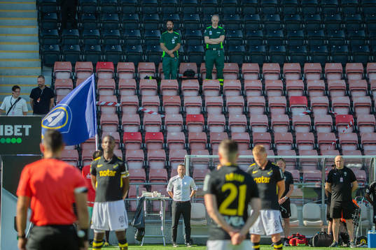 Tyst minut för att hedra offren av coronaviruset, Covid-19