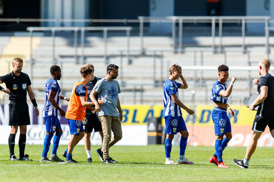 IFK Göteborgs tränare Poya Asbaghi deppar