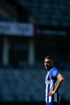 IFK Göteborgs Sargon Abraham med tomma läktare i