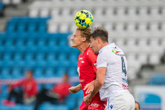 Kristoffer Barmen of Brann and Fredrik Pallesen Knudsen of