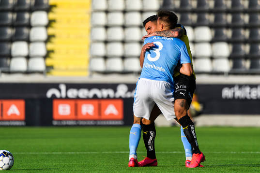 Häckens Ahmed Yasin och Malmö FFs Jonas Knudsen