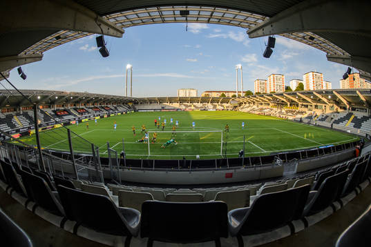 Tomma läktare på Bravida Arena