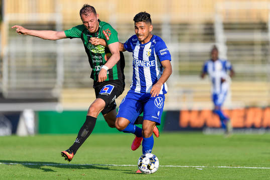 Varbergs Albert Ejupi och IFK Göteborgs Hosam Aiesh