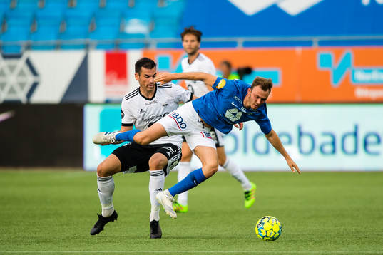 Dino Islamovic of Rosenborg and Fredrik Aursnes of Molde