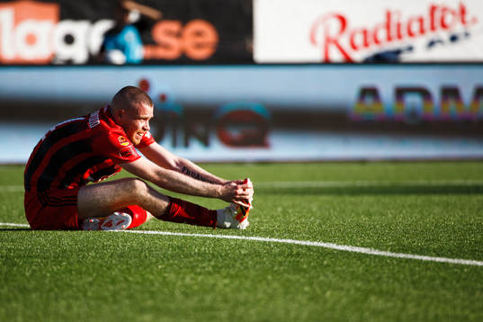 Östersunds Thomas Isherwood har ont