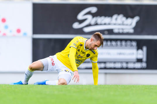 Falkenbergs Tobias Karlsson deppar