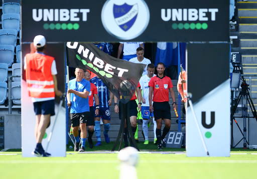 Intåg till fotbollsmatchen i Allsvenskan mellan IFK