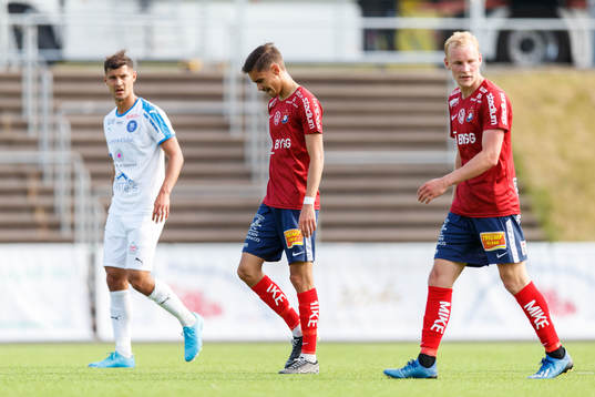 Örgrytes Fredrik Zanjanchi och Adam Bergmark Wiberg deppar