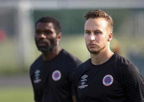 Karlslunds tränare Samuel Wowoah och Jonathan Ederström