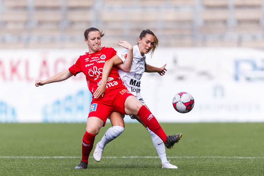 Örebros Maja Regnås och Eskilstunas Felicia Rogic