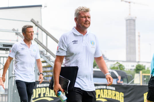 Göteborgs tränare Mats Gren och assisterande tränare