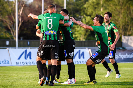 Varbergs spelare jublar