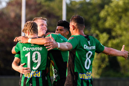 Varbergs spelare jublar