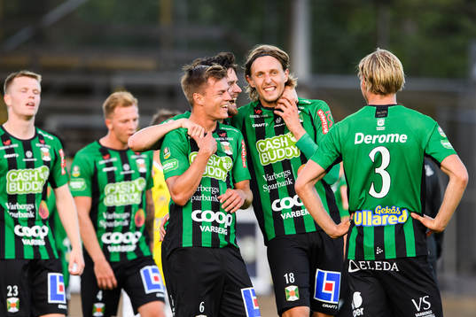 Bläddra bland fler bilder av Fotboll, Allsvenskan, Varberg - Falkenberg